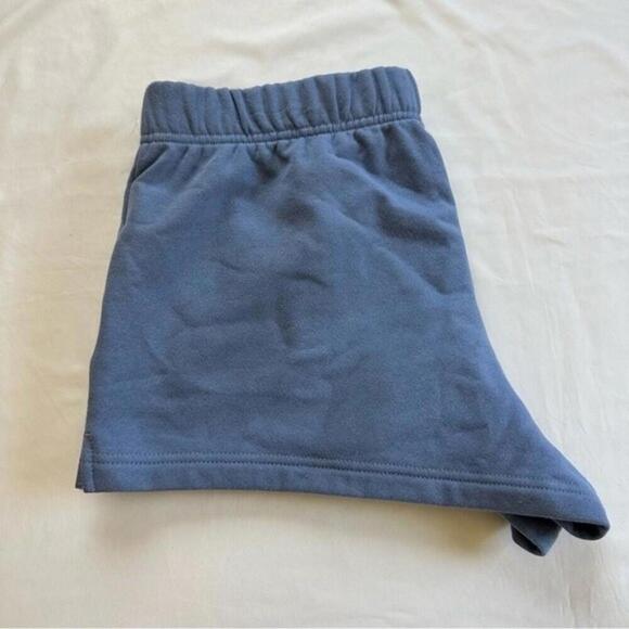 The North Face Shorts - Picture 2 of 4